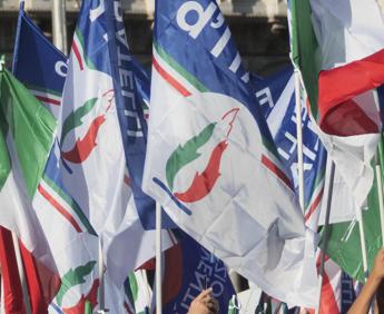 Fiamma tricolore via da simbolo FdI? Il parere dell’esperto