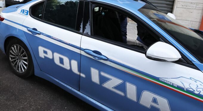 auto_polizia_fotogramma